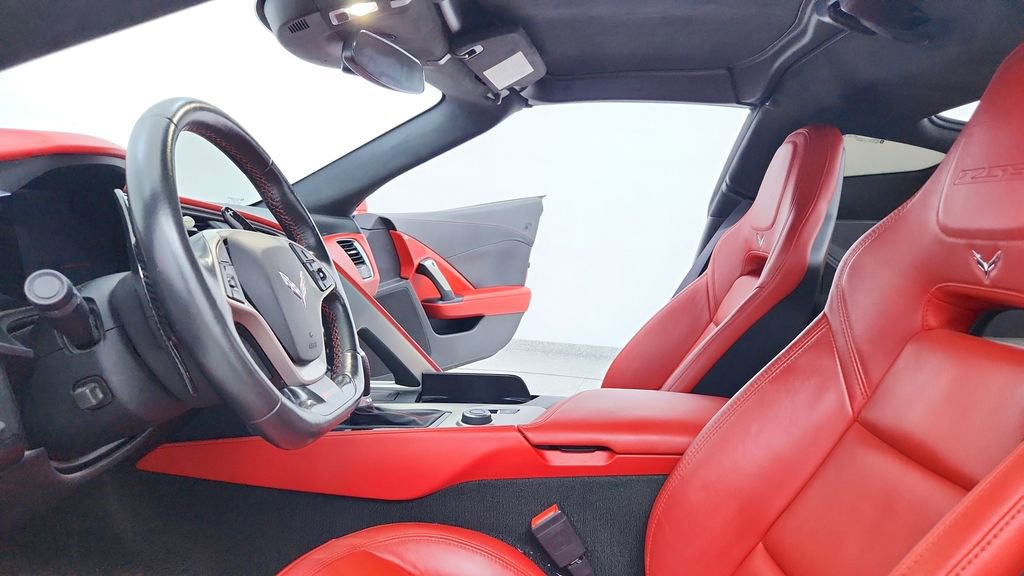 Used 2016 Chevrolet Corvette Z06 w/ 3LZ Preferred Equipment Group image 18