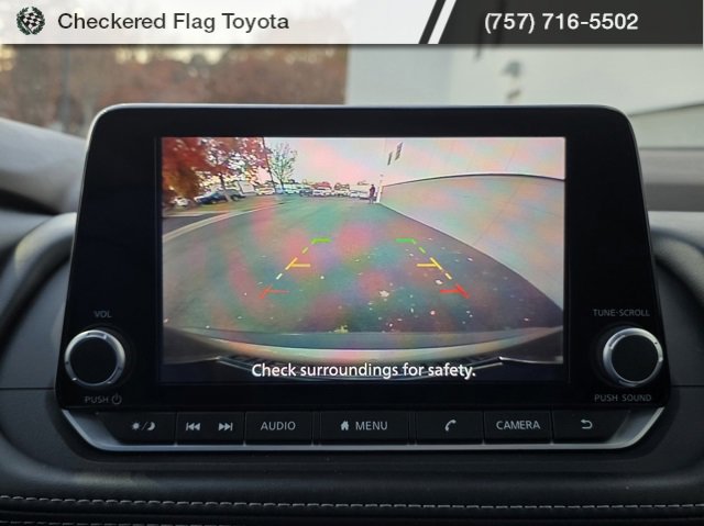 Used 2023 Nissan Rogue S image 30