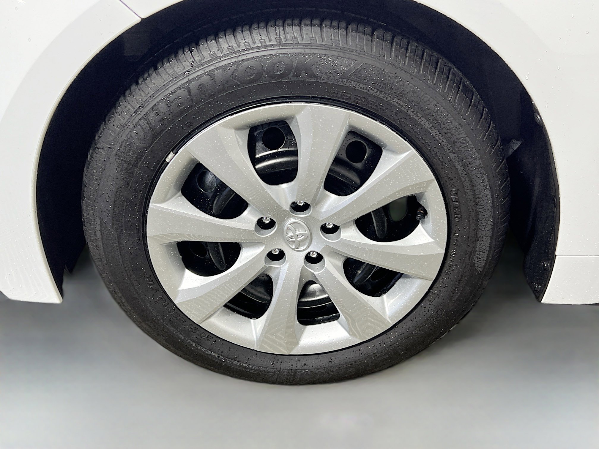 Used 2025 Toyota Corolla LE w/ Convenience Package image 14