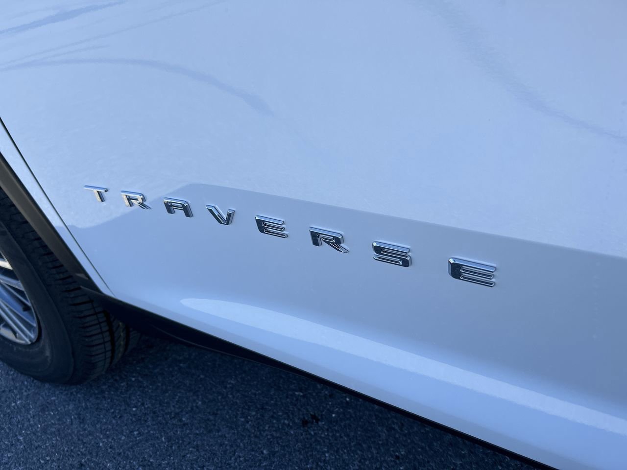 New 2026 Chevrolet Traverse LT image 11