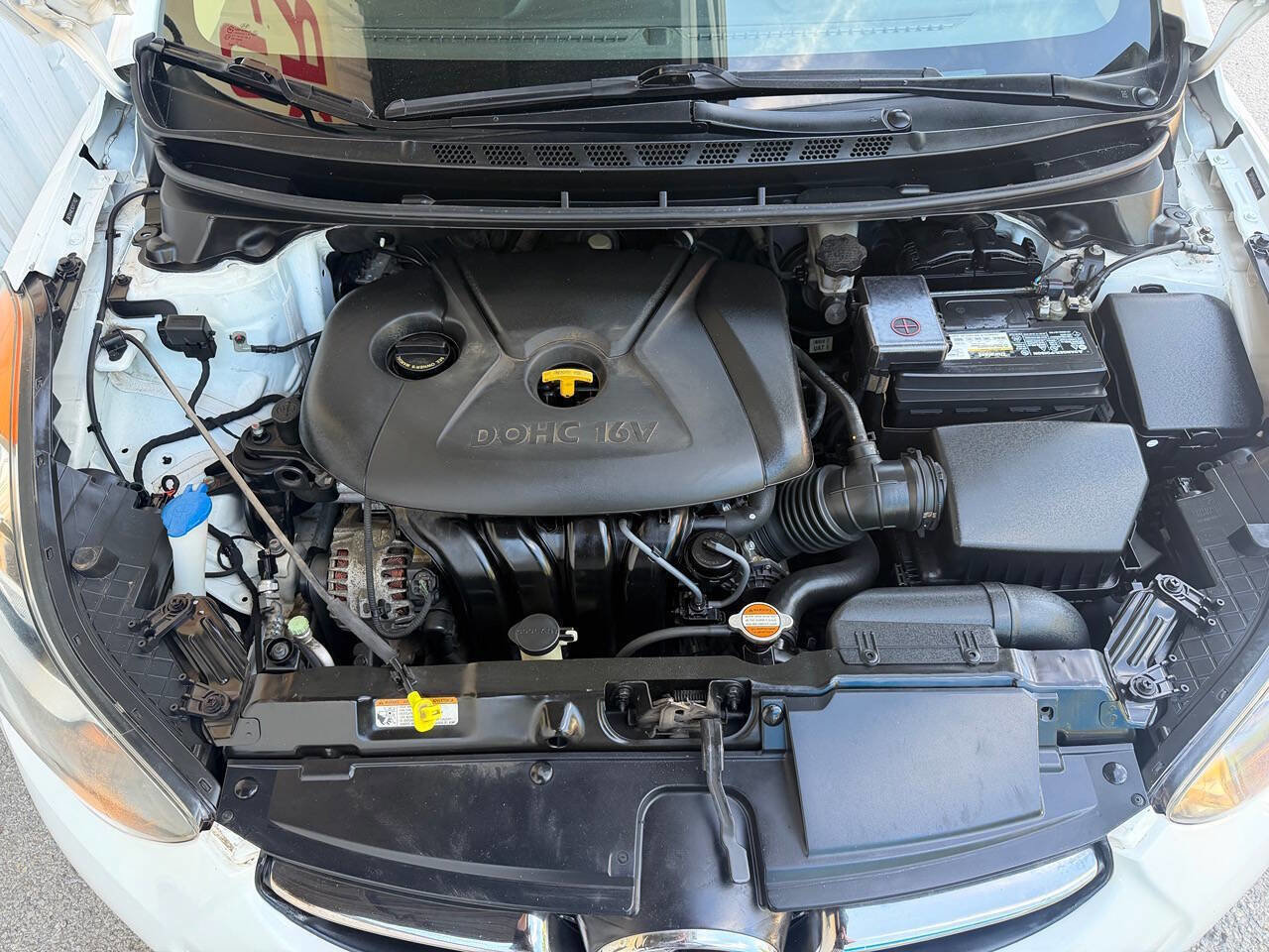 Used 2012 Hyundai Elantra Limited FWD image 33