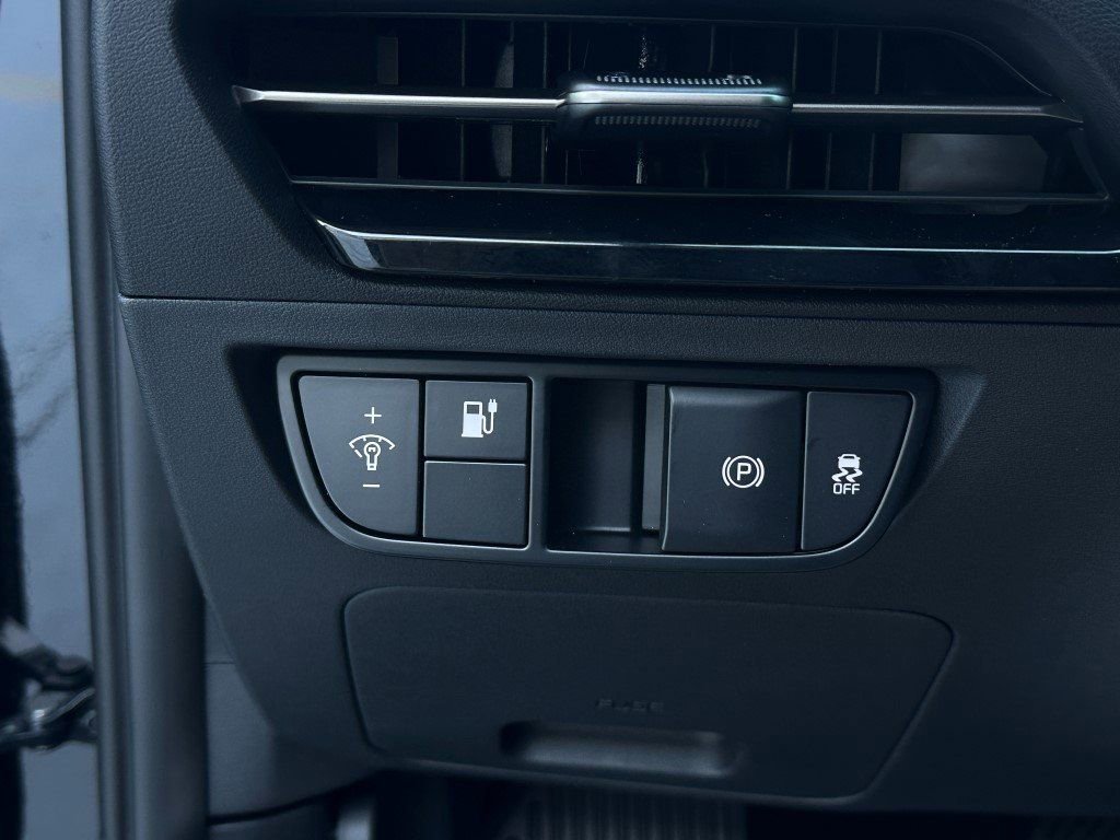New 2025 Kia EV6 Light w/ Light LR Technology Package image 15