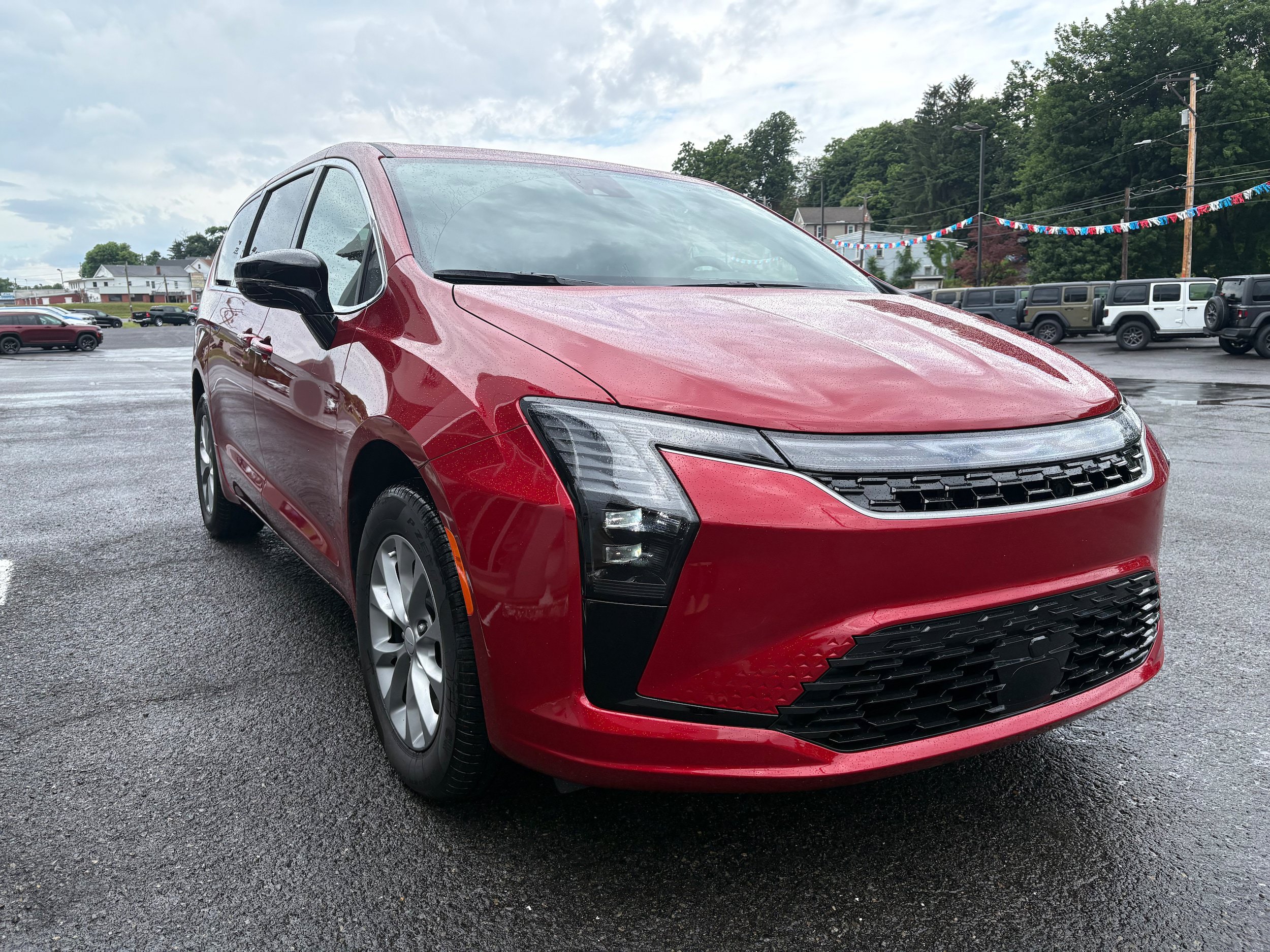 New 2027 Chrysler Pacifica Select AWD/4WD image 5