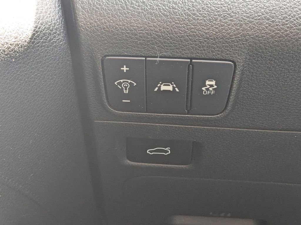Used 2021 Kia K5 LXS image 25