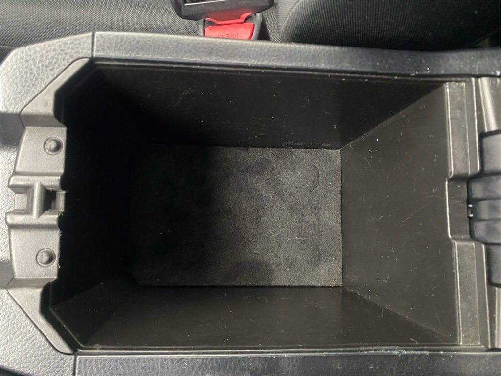 Used 2016 Toyota RAV4 LE image 30