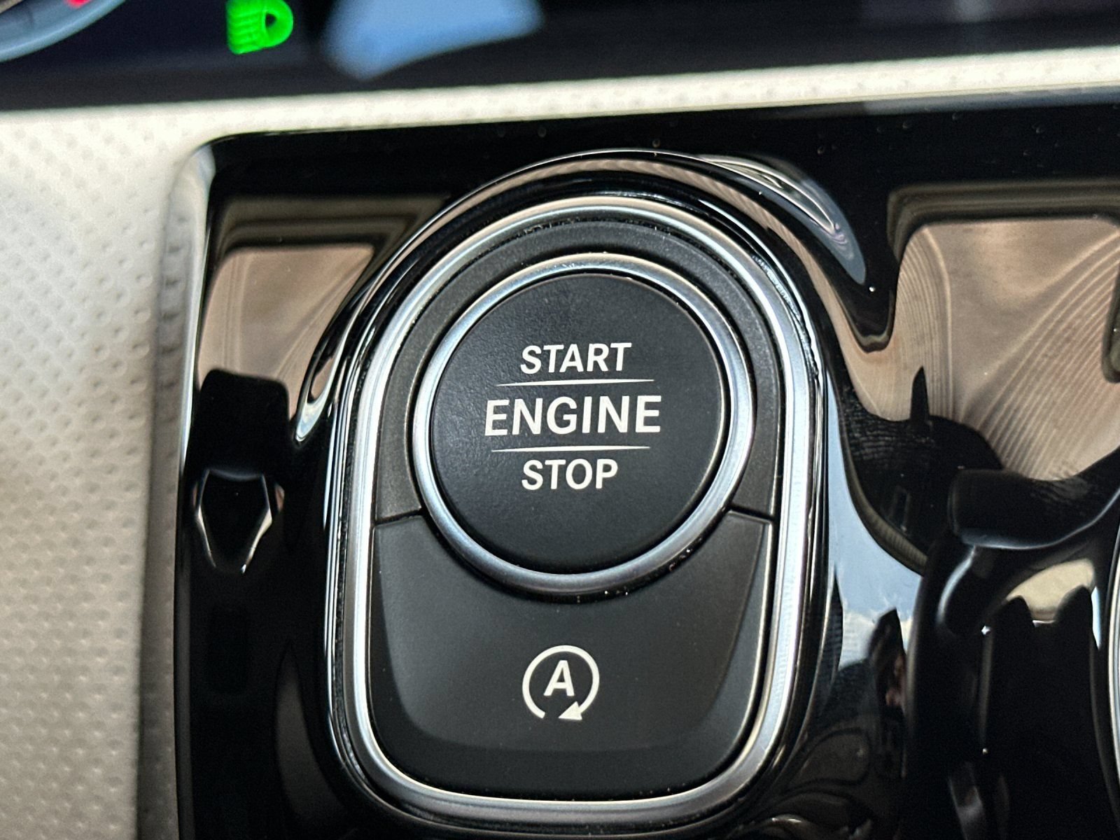 Used 2021 Mercedes-Benz CLA 250 w/ Premium Package image 28