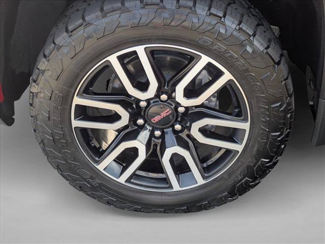 Used 2024 GMC Sierra 1500 AT4 w/ Technology Package AWD/4WD image 22