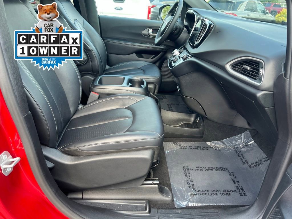 Used 2025 Chrysler Pacifica Select FWD image 25