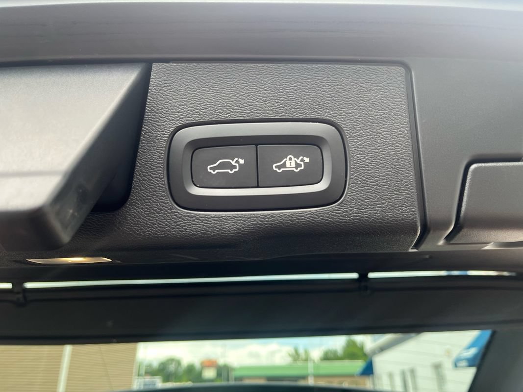 Used 2020 Volvo XC60 T6 Inscription AWD/4WD image 26