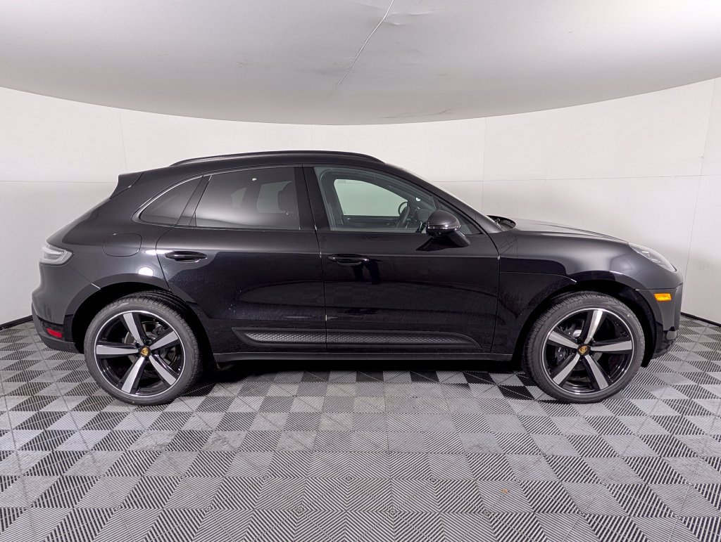 New 2026 Porsche Macan AWD/4WD image 8