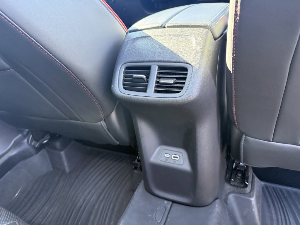 Used 2022 Buick Envision Essence w/ Technology Package II image 38