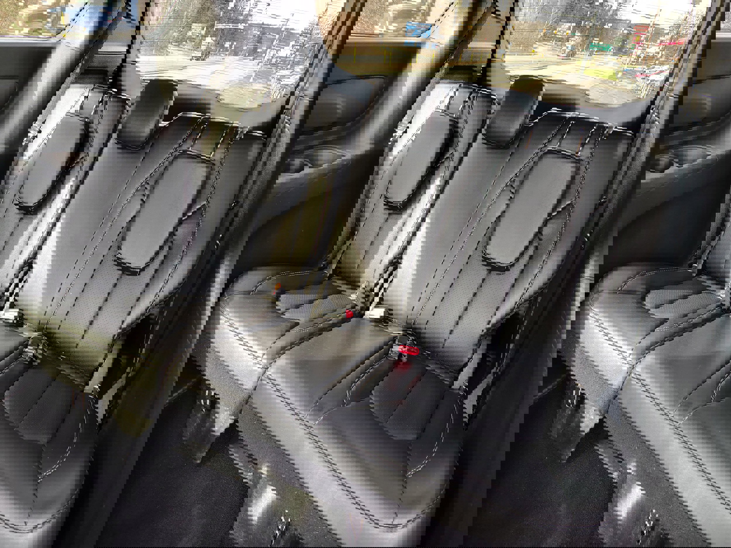 Used 2025 Chrysler Pacifica Select image 23