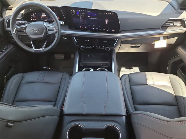 Used 2025 Chevrolet Suburban RST image 18