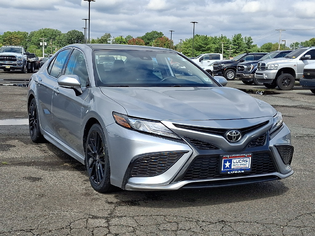Used 2022 Toyota Camry XSE w/ Carpet Mat Package (TMS) AWD/4WD image 2
