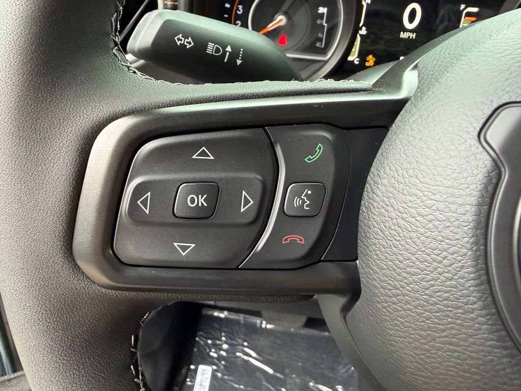 New 2026 Jeep Gladiator Sport AWD/4WD image 18