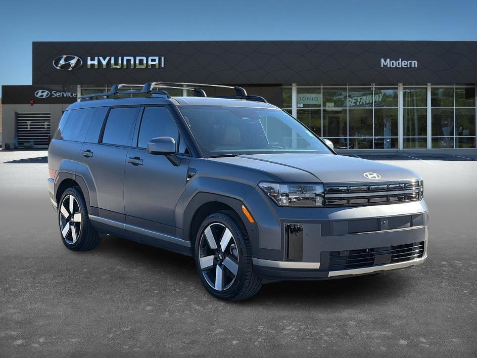 Used 2025 Hyundai Santa Fe Limited image 3