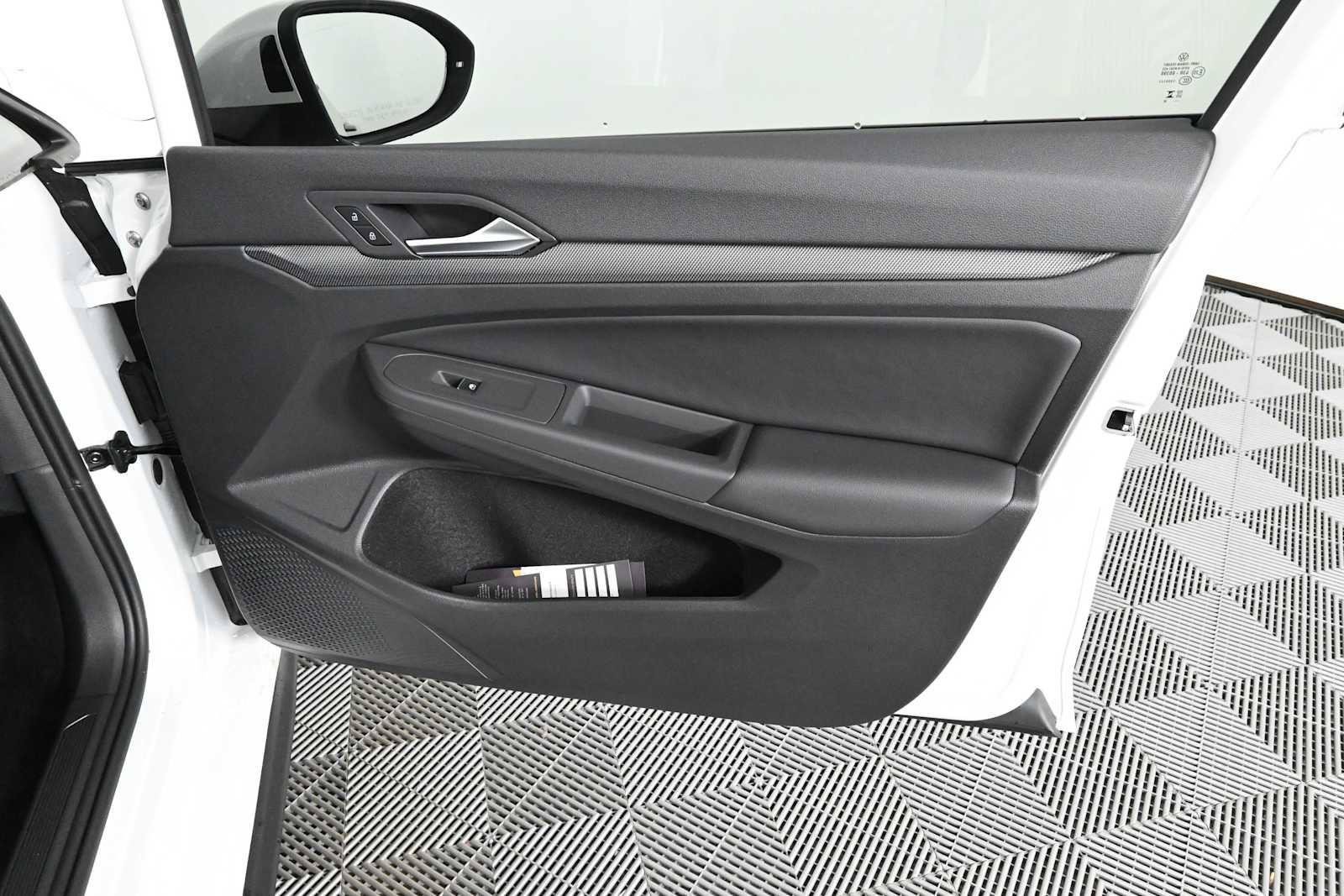 New 2026 Volkswagen GTI SE FWD image 11
