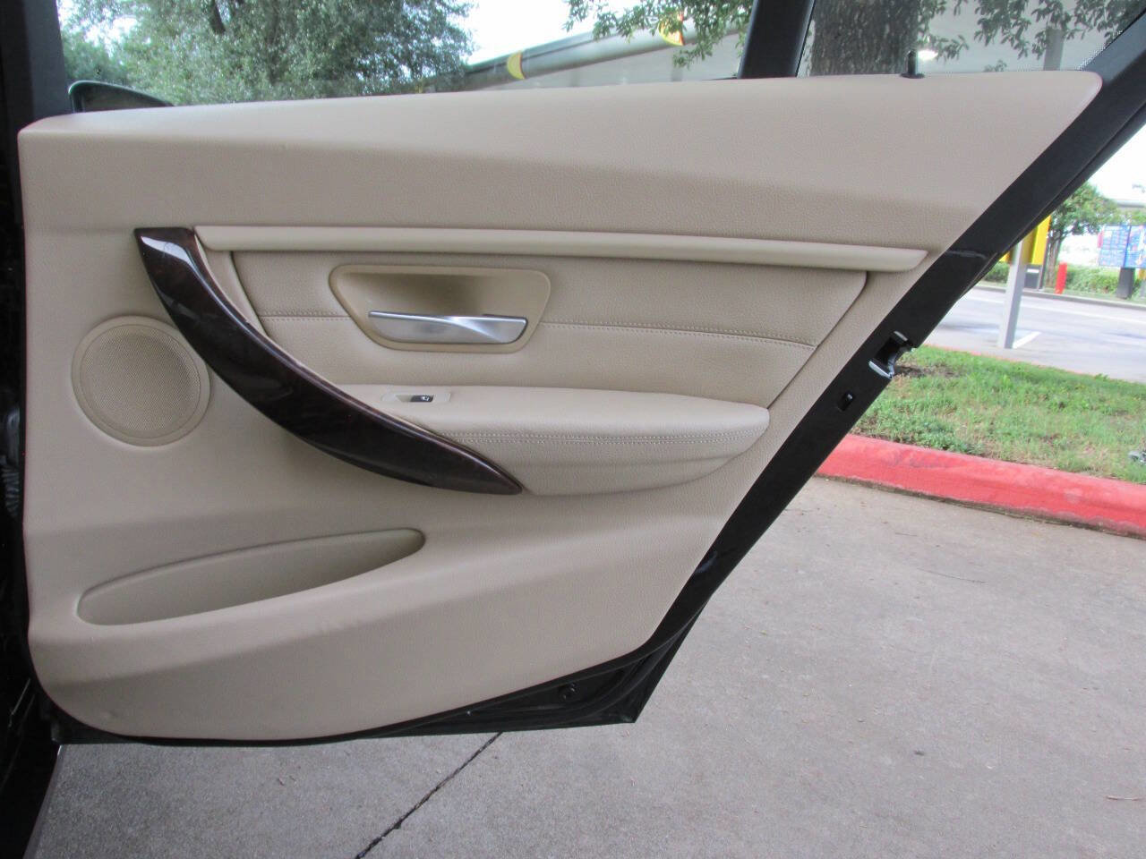 Used 2014 BMW 328i xDrive Sedan image 25