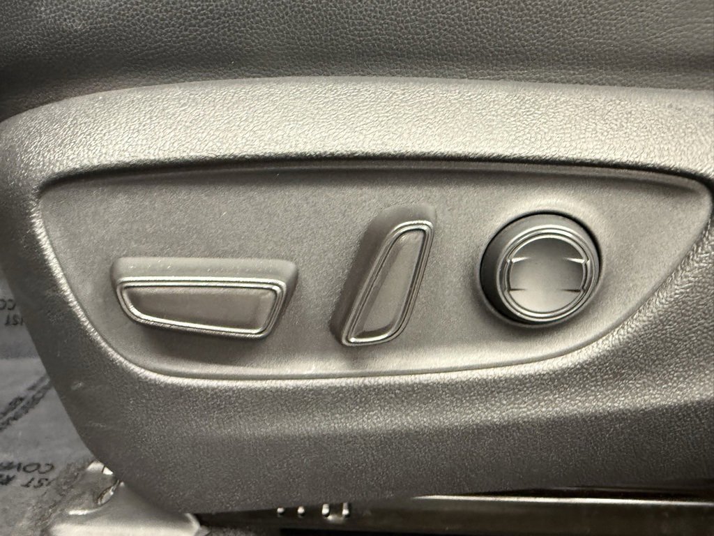 Used 2024 Toyota Highlander XLE image 18