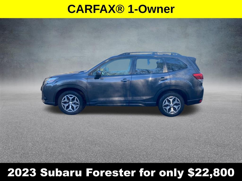 Used 2023 Subaru Forester Premium image 2
