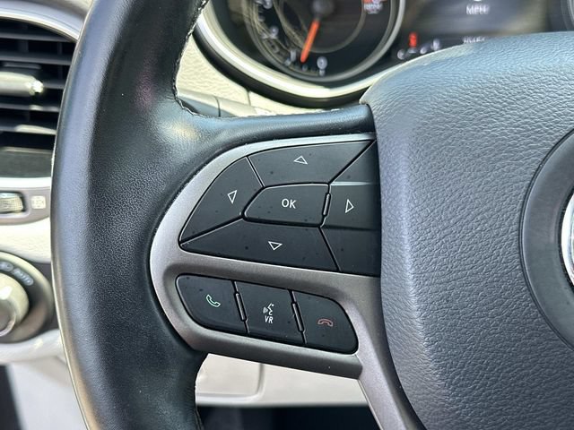 Used 2021 Jeep Cherokee Limited FWD image 30
