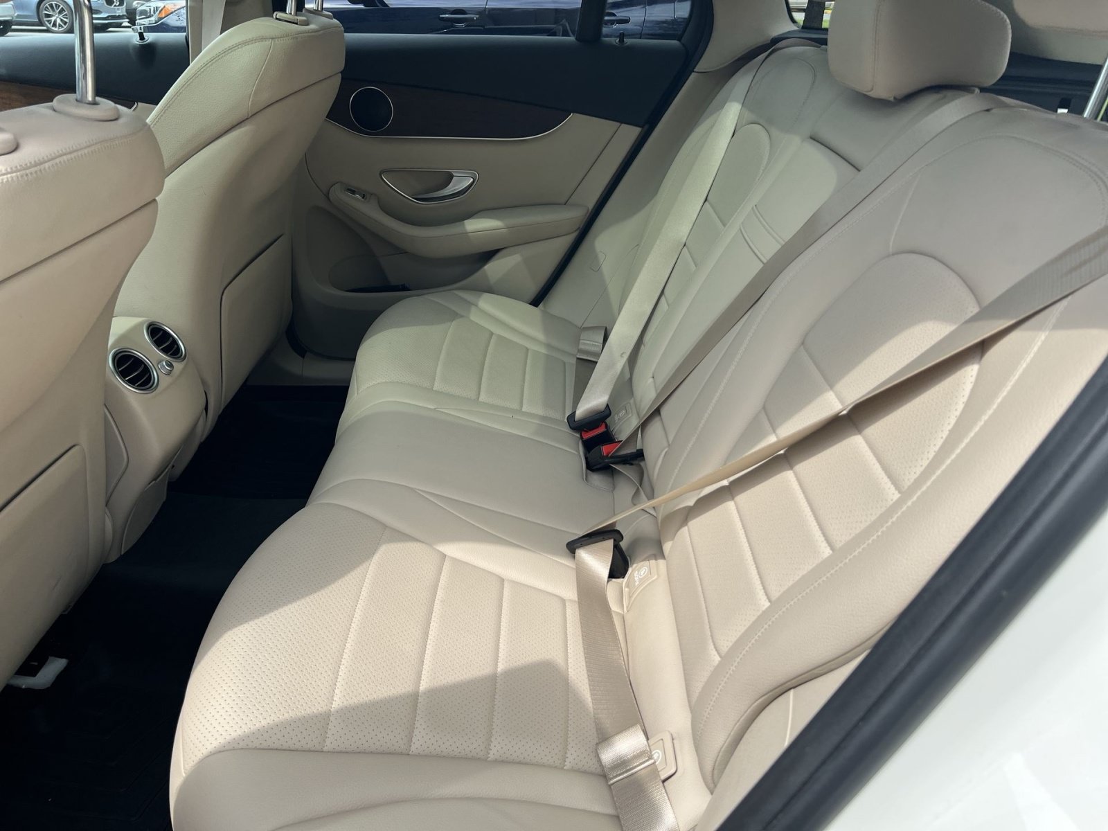 Used 2022 Mercedes-Benz GLC 300 4MATIC image 21