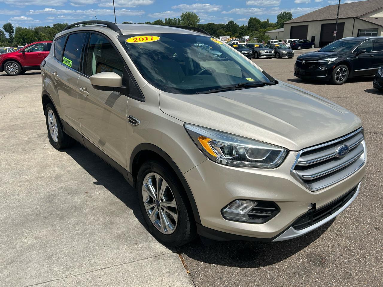 Used 2017 Ford Escape SE w/ Equipment Group 201A FWD image 3
