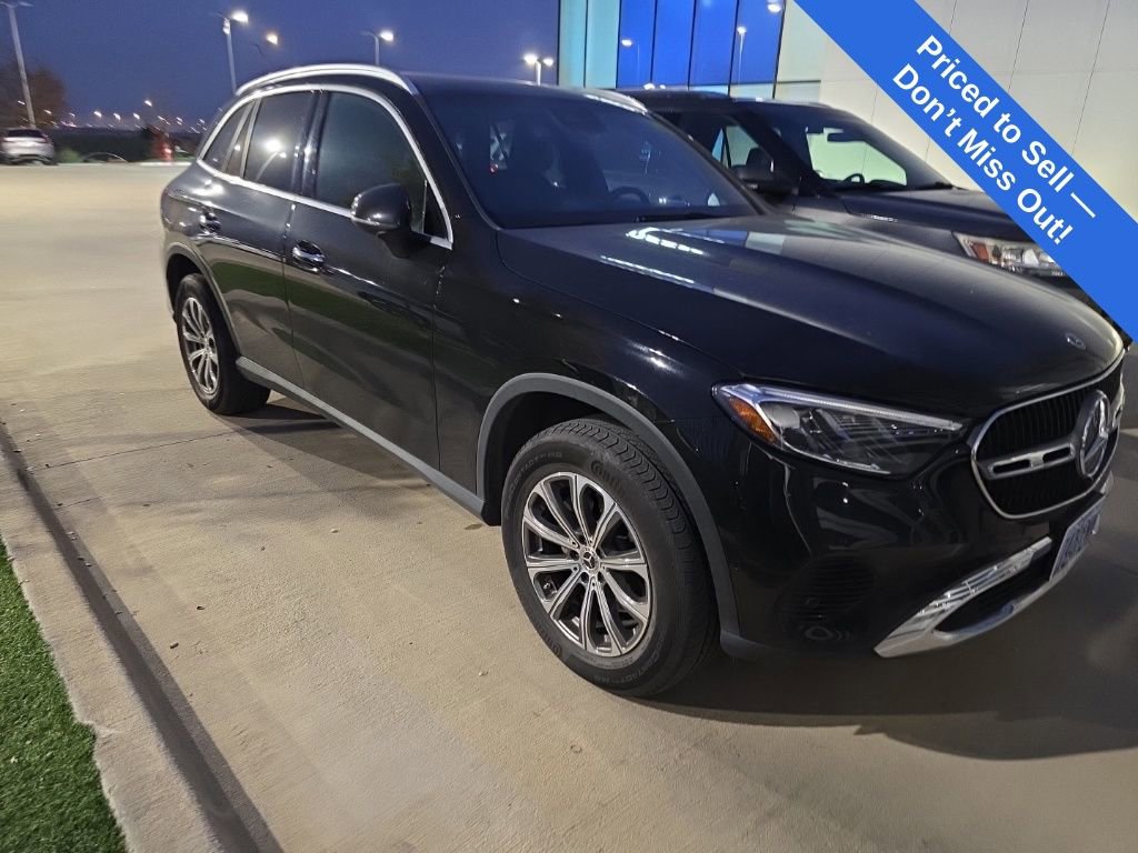 Used 2024 Mercedes-Benz GLC 300 4MATIC image 4