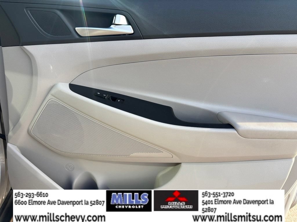 Used 2020 Hyundai Tucson Value FWD image 17