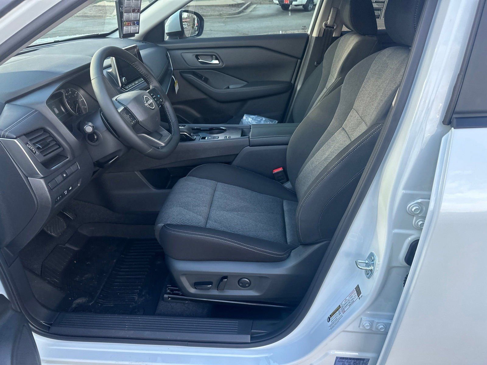 New 2026 Nissan Rogue SV FWD image 9
