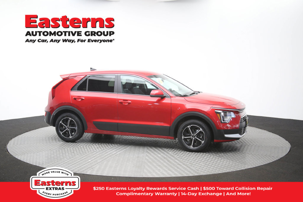 Used 2025 Kia Niro LX FWD image 46