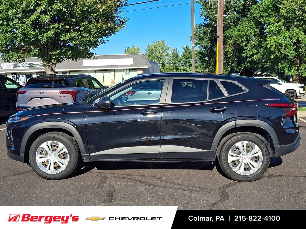 Certified 2024 Chevrolet Trax LS FWD image 9
