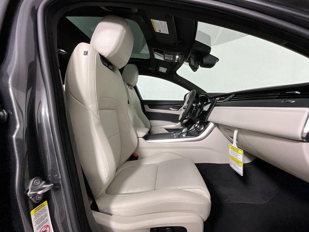 New 2024 Jaguar XF R-Dynamic SE image 3