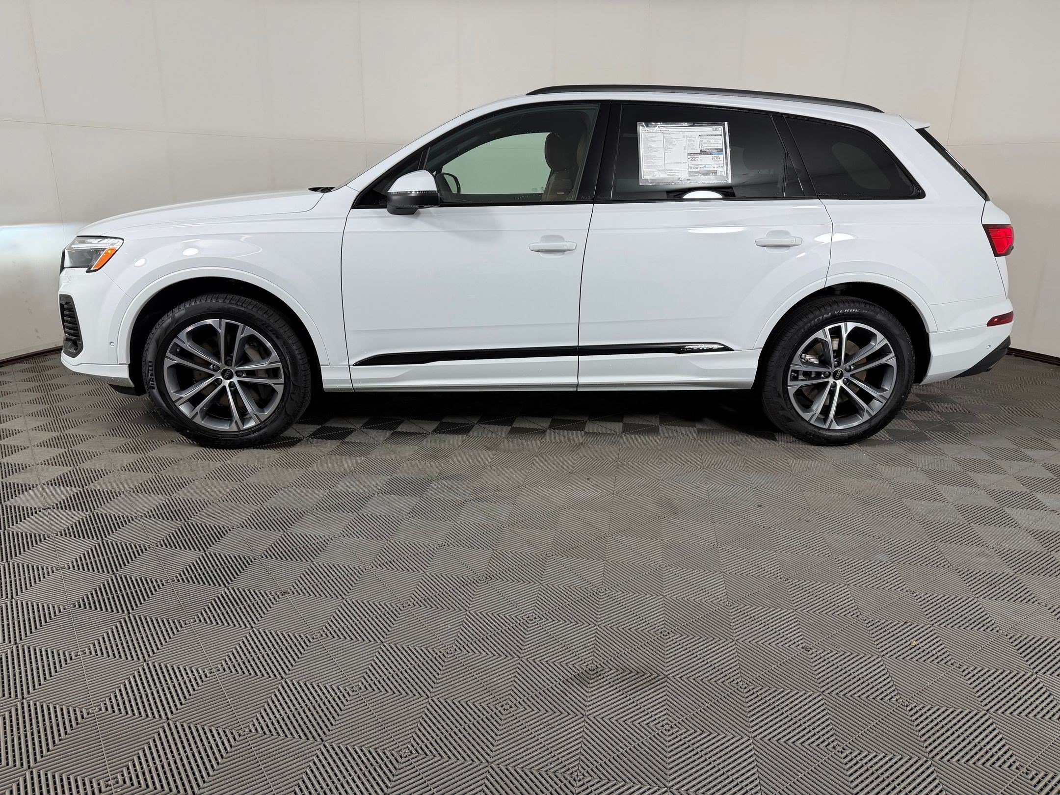New 2026 Audi Q7 2.0T Premium AWD/4WD image 2