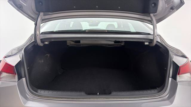 Used 2025 Hyundai Elantra Sport FWD image 21