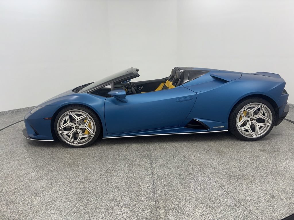 Used 2020 Lamborghini Huracan EVO RWD image 5