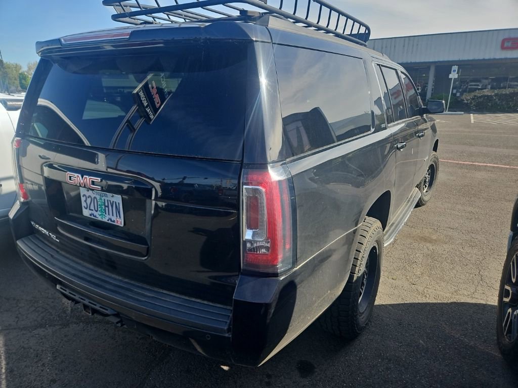 Used 2020 GMC Yukon XL SLT AWD/4WD image 3