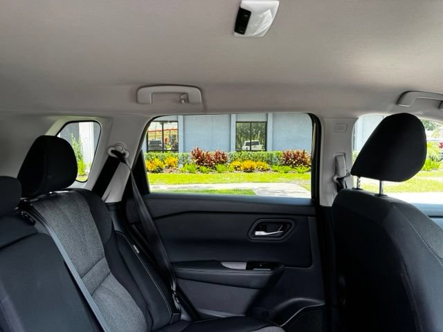 Used 2026 Nissan Rogue SV FWD image 12