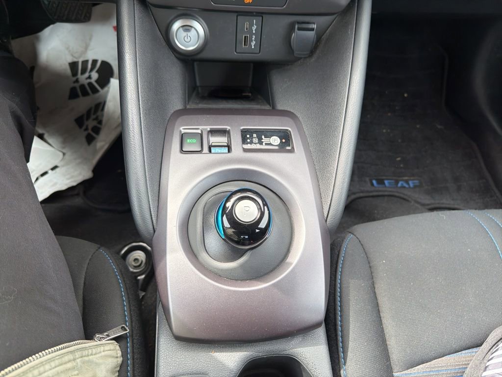 Used 2025 Nissan Leaf S FWD image 10
