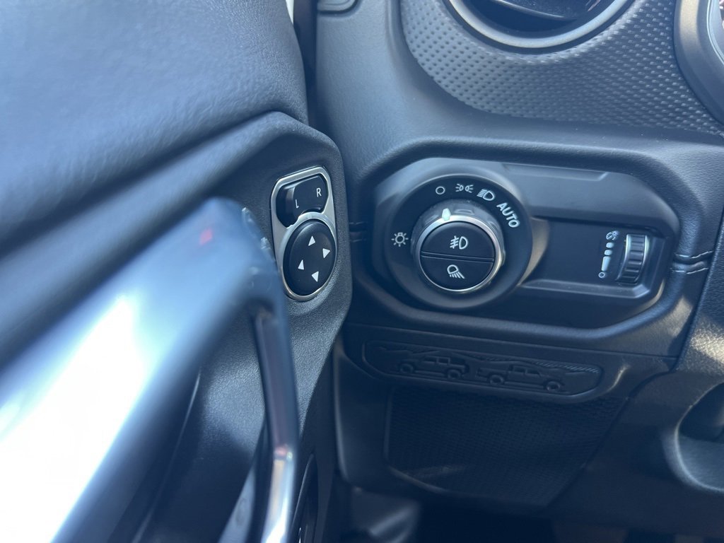 Used 2025 Jeep Gladiator Rubicon w/ Safety Group image 24