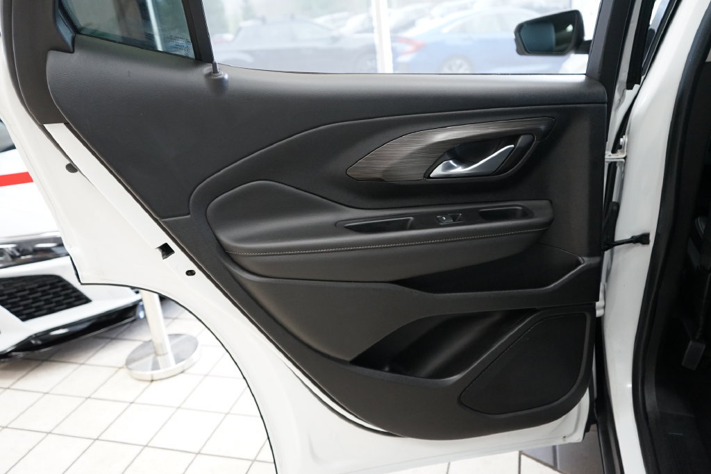 Used 2023 GMC Terrain SLT FWD image 43