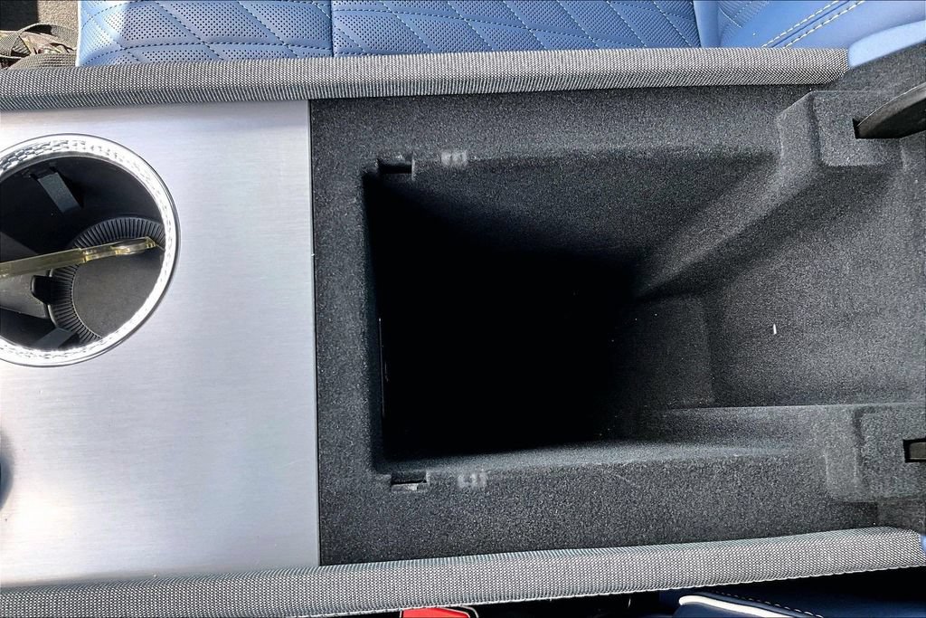 Certified 2026 Cadillac Vistiq Premium Luxury AWD/4WD image 16