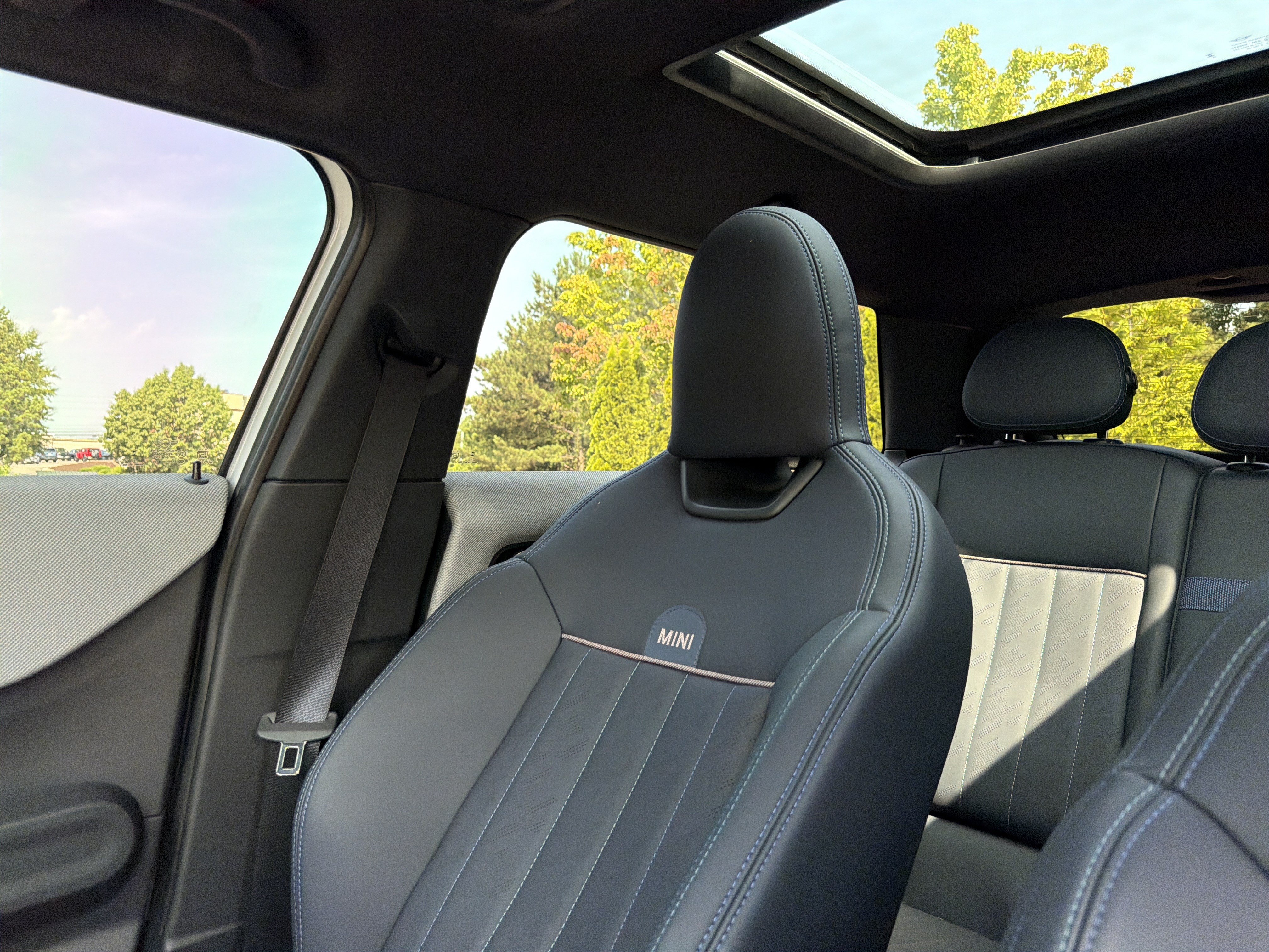 Used 2025 MINI Cooper S FWD image 19