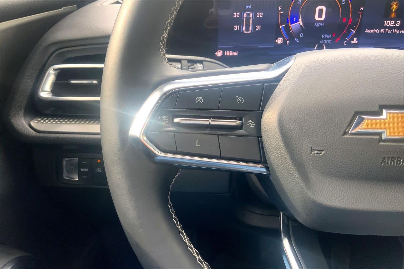 Used 2024 Chevrolet Traverse LS FWD image 23