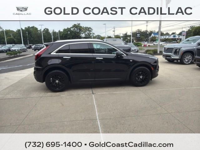 Used 2024 Cadillac XT4 Luxury w/ Cold Weather Package AWD/4WD image 4