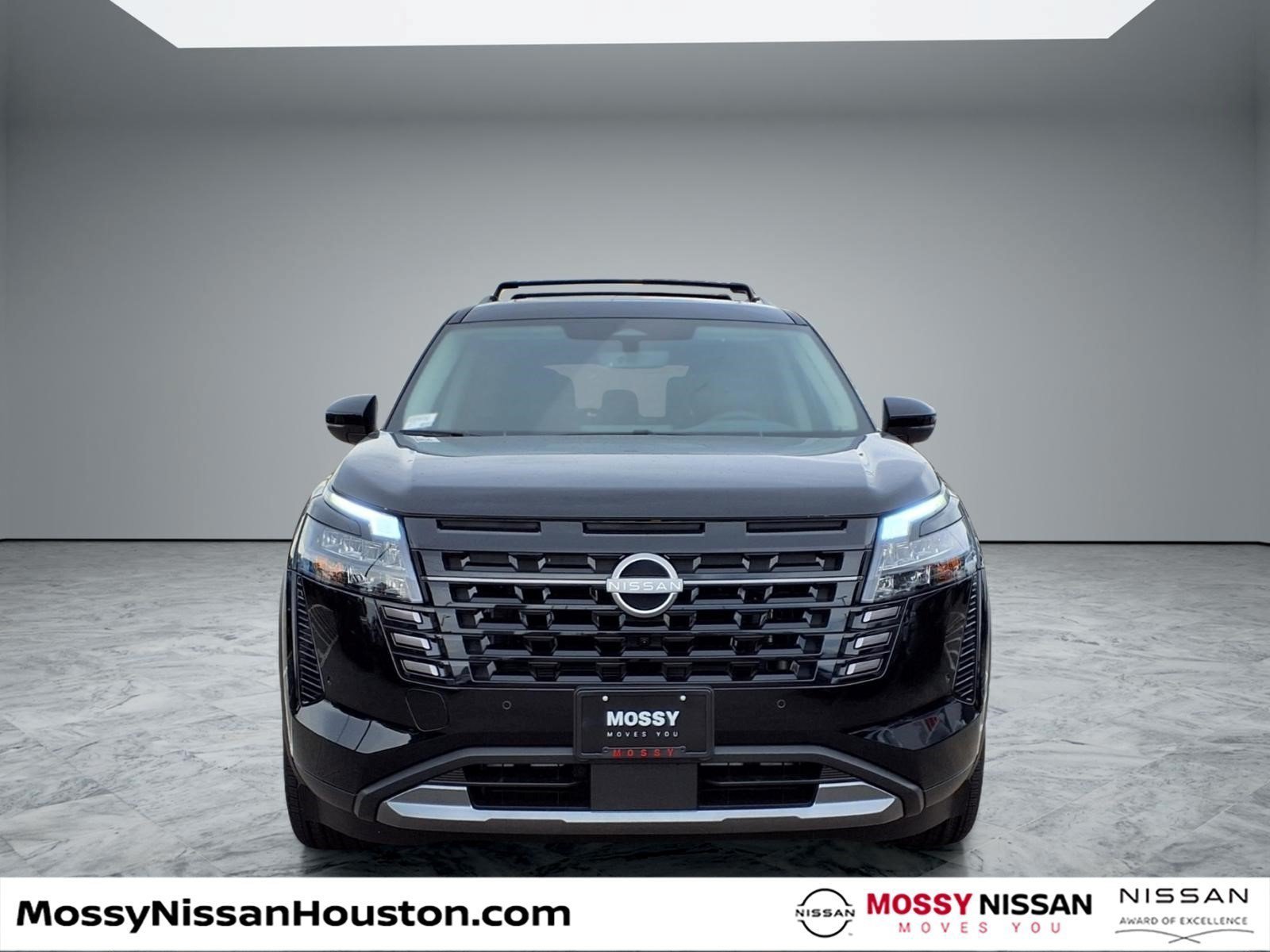 New 2026 Nissan Pathfinder SL w/ SL Premium Package FWD image 3