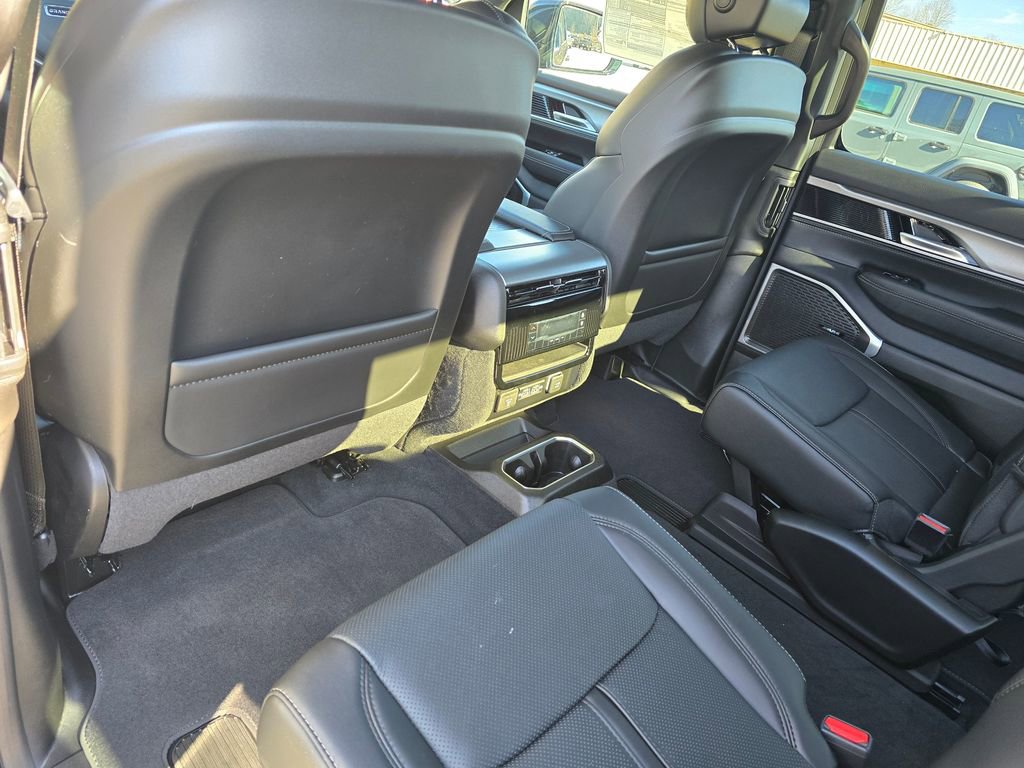 New 2026 Jeep Grand Wagoneer 4WD w/ Premium Group I image 27