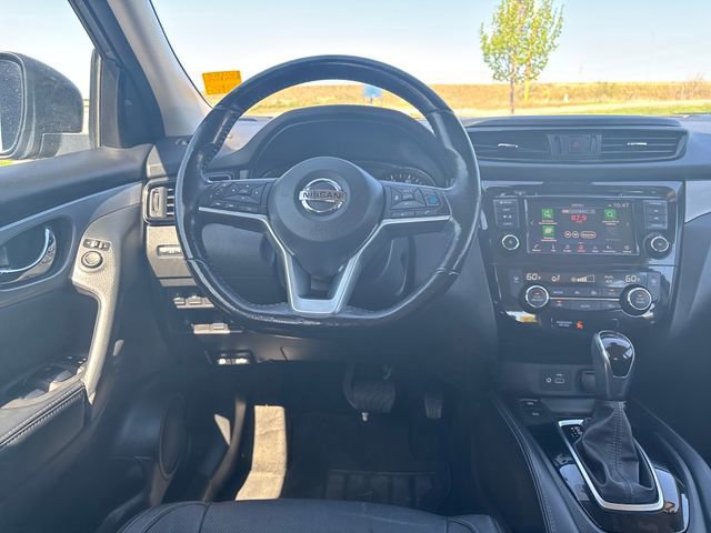 Used 2020 Nissan Rogue Sport SL FWD image 13