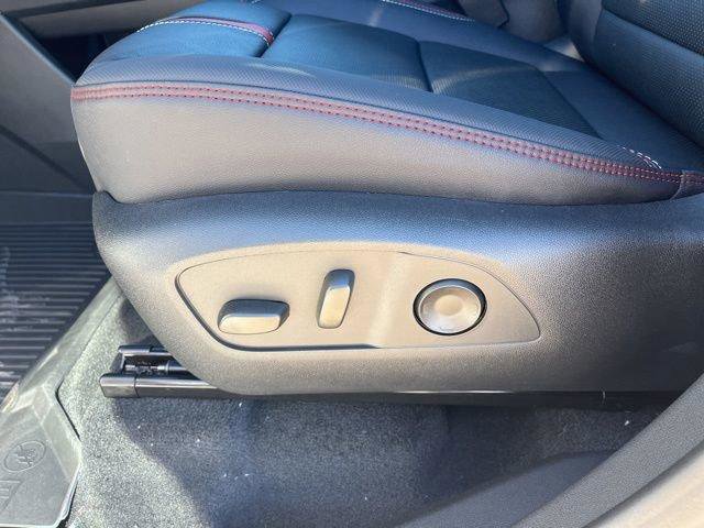 New 2026 Chevrolet Traverse RS w/ LPO, Floor Liner Package image 20