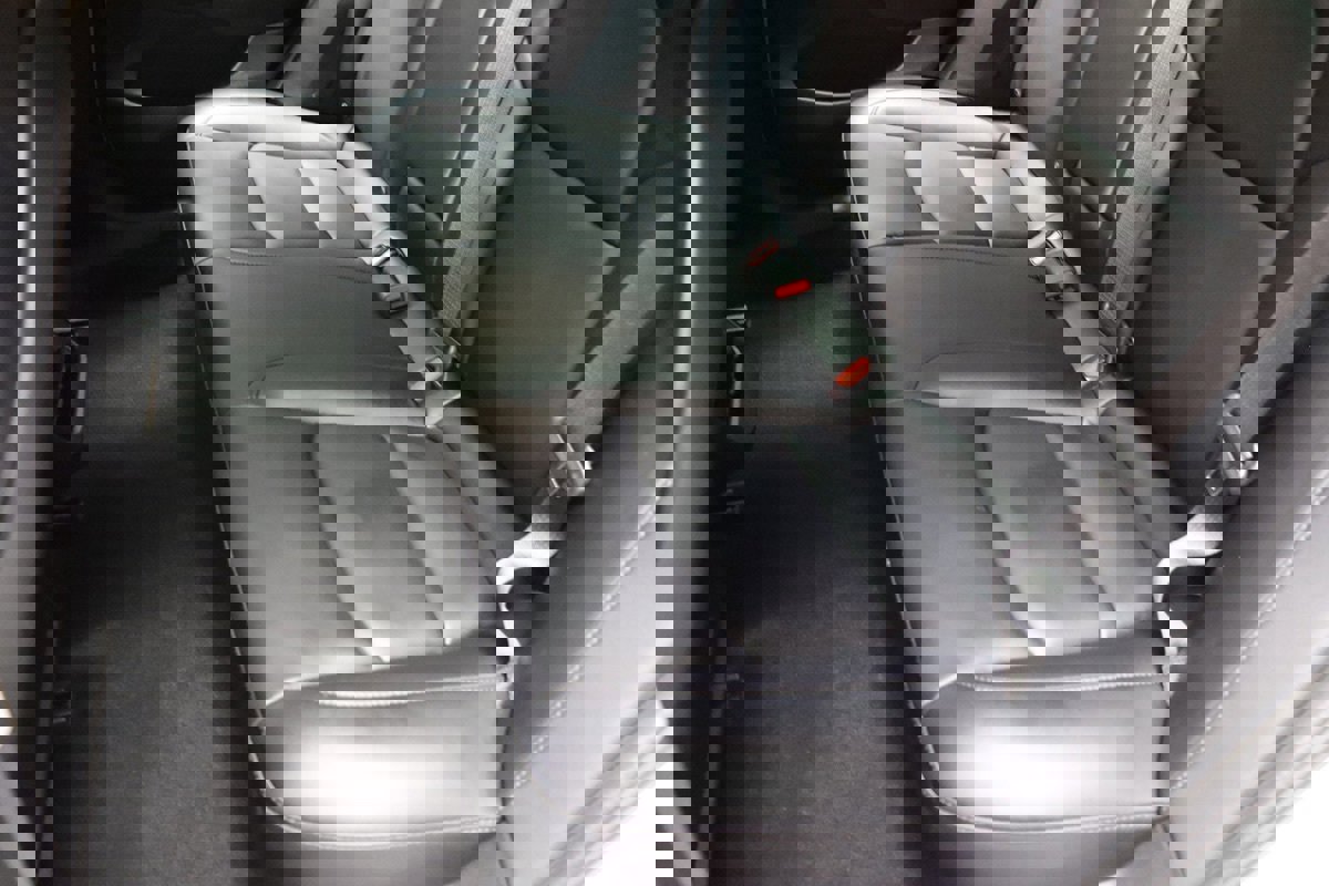 Used 2023 Tesla Model 3 Standard Range image 43